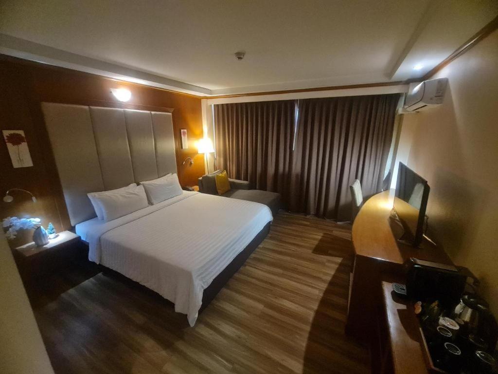 Western Grand Hotel Ratchaburi Ban Bang Kra Luaran gambar